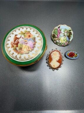 Vintage Limoges Green  Enamel Trinket Box with Brooches